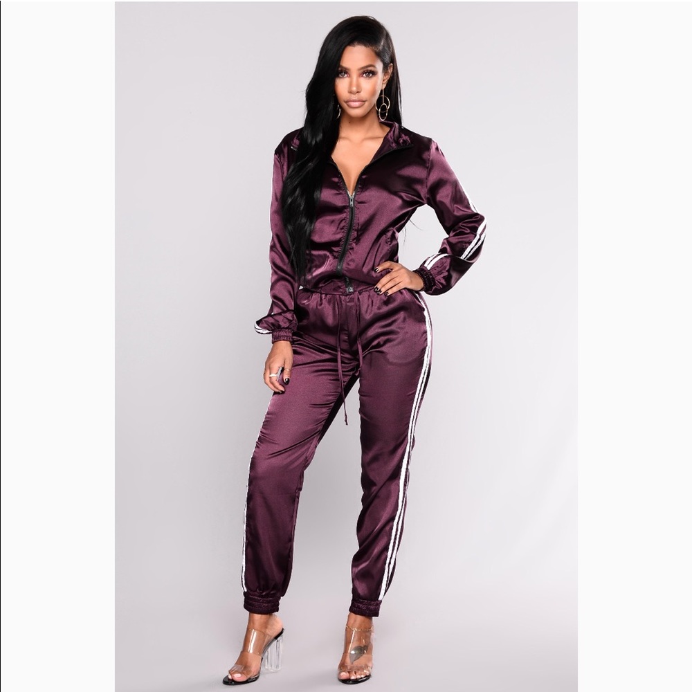 Fashion nova satin track suit